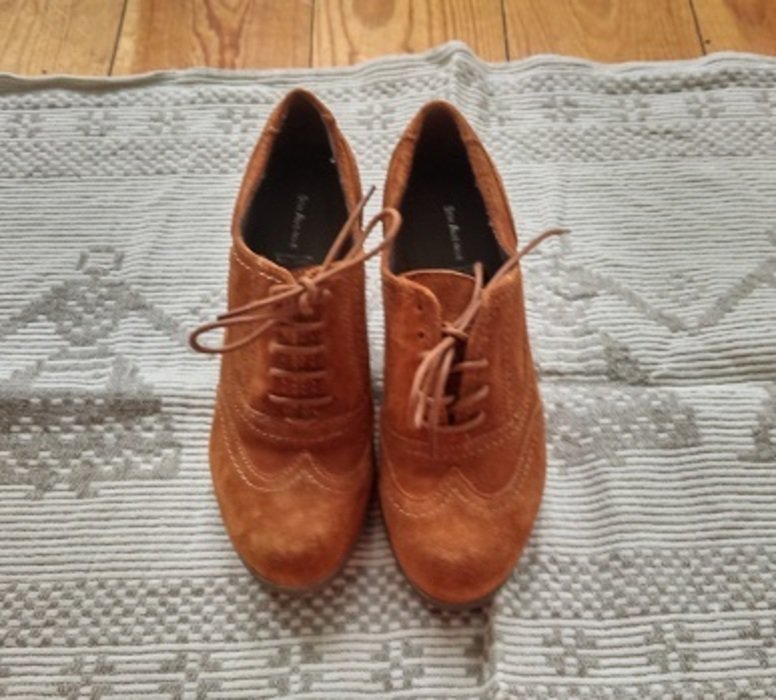  Tolle hohe Schuhe / Neu in Cognac Farbe  