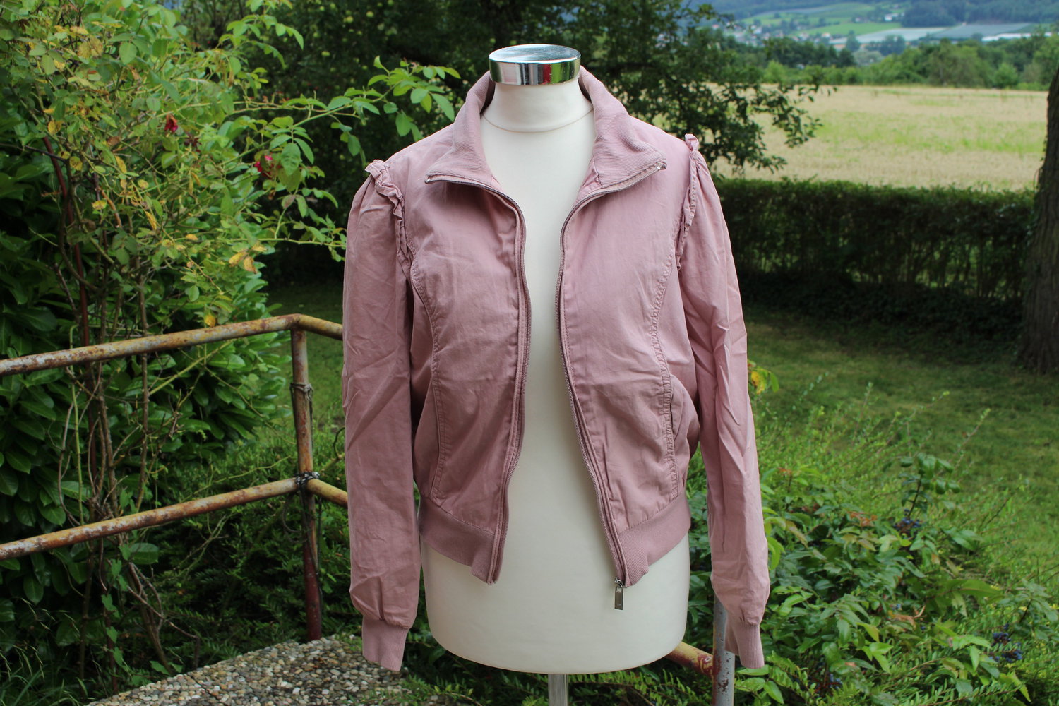 fliederfarbene übergangs Jacke