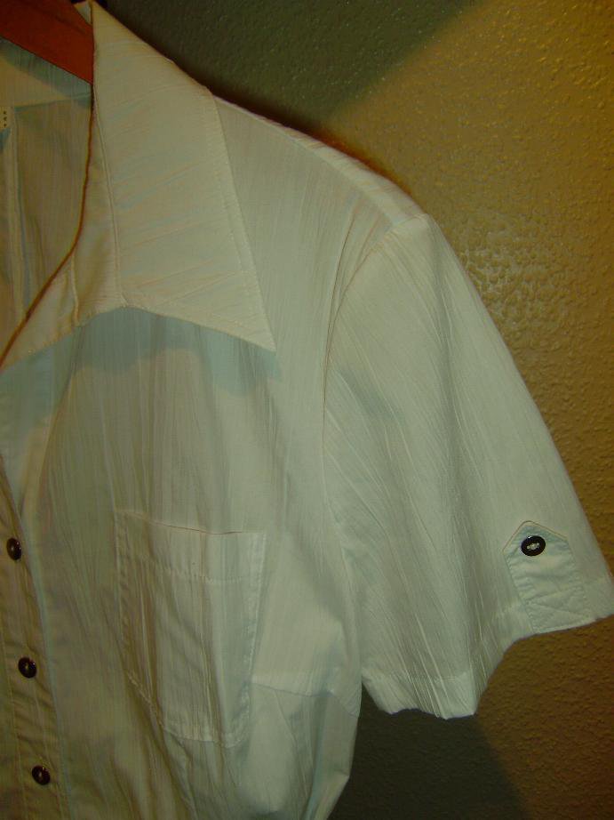 Wunderschöne weiße längere Bluse mit Gürtel Crashlook Gr. 40 