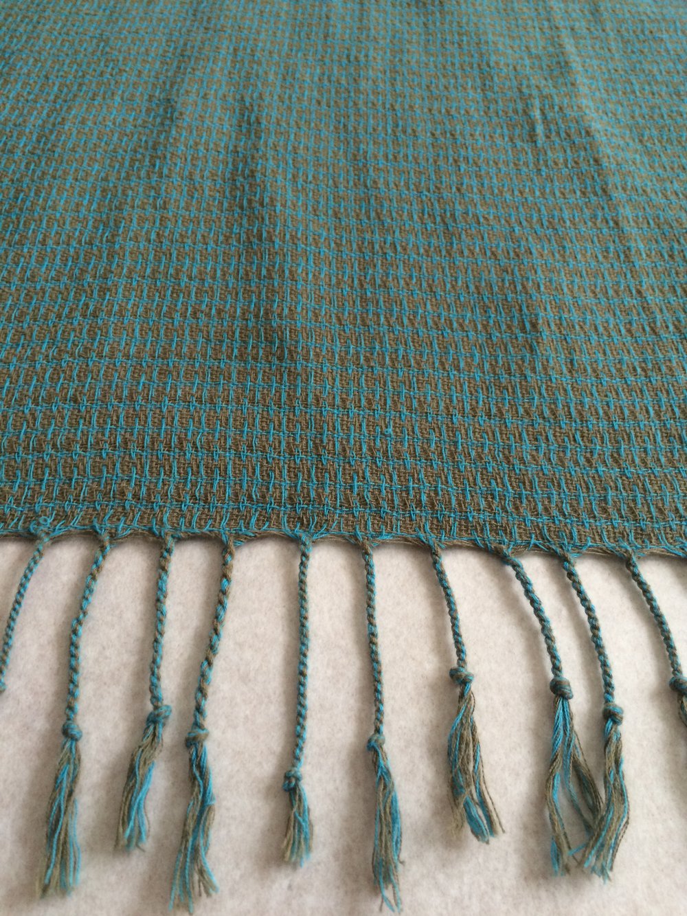 Gewebter Tuch mit gedrehte Fransen, Schal Stola in Türkis Kaki