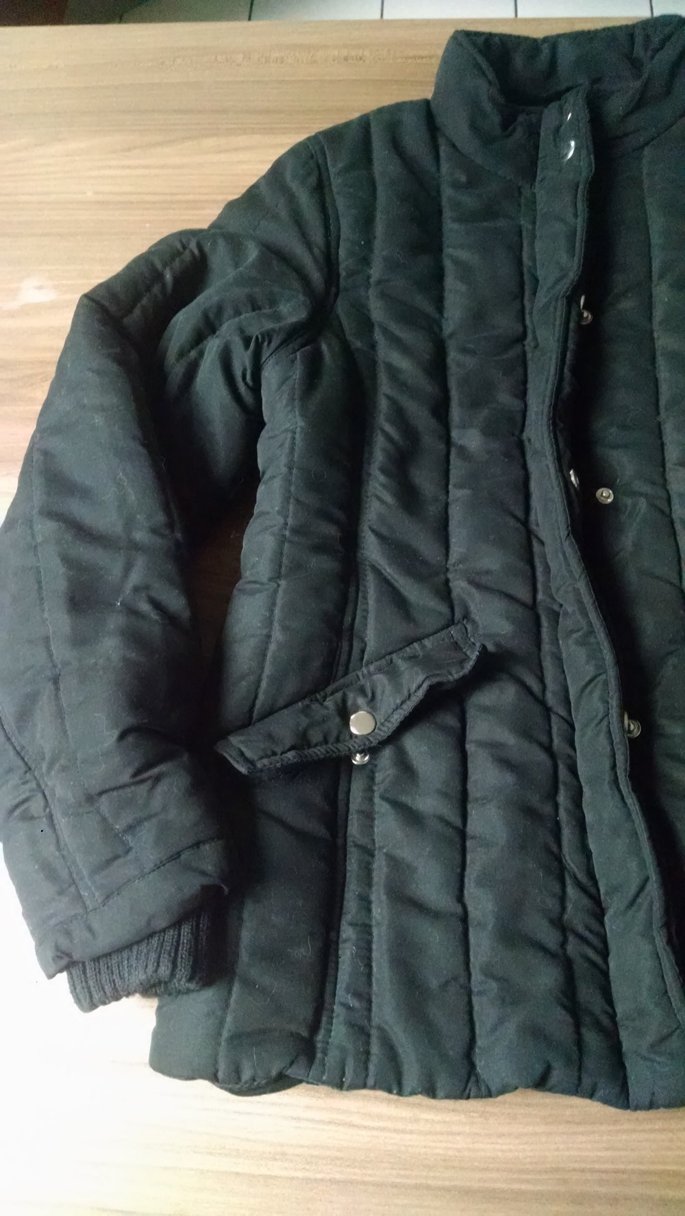 Schwarze Steppjacke