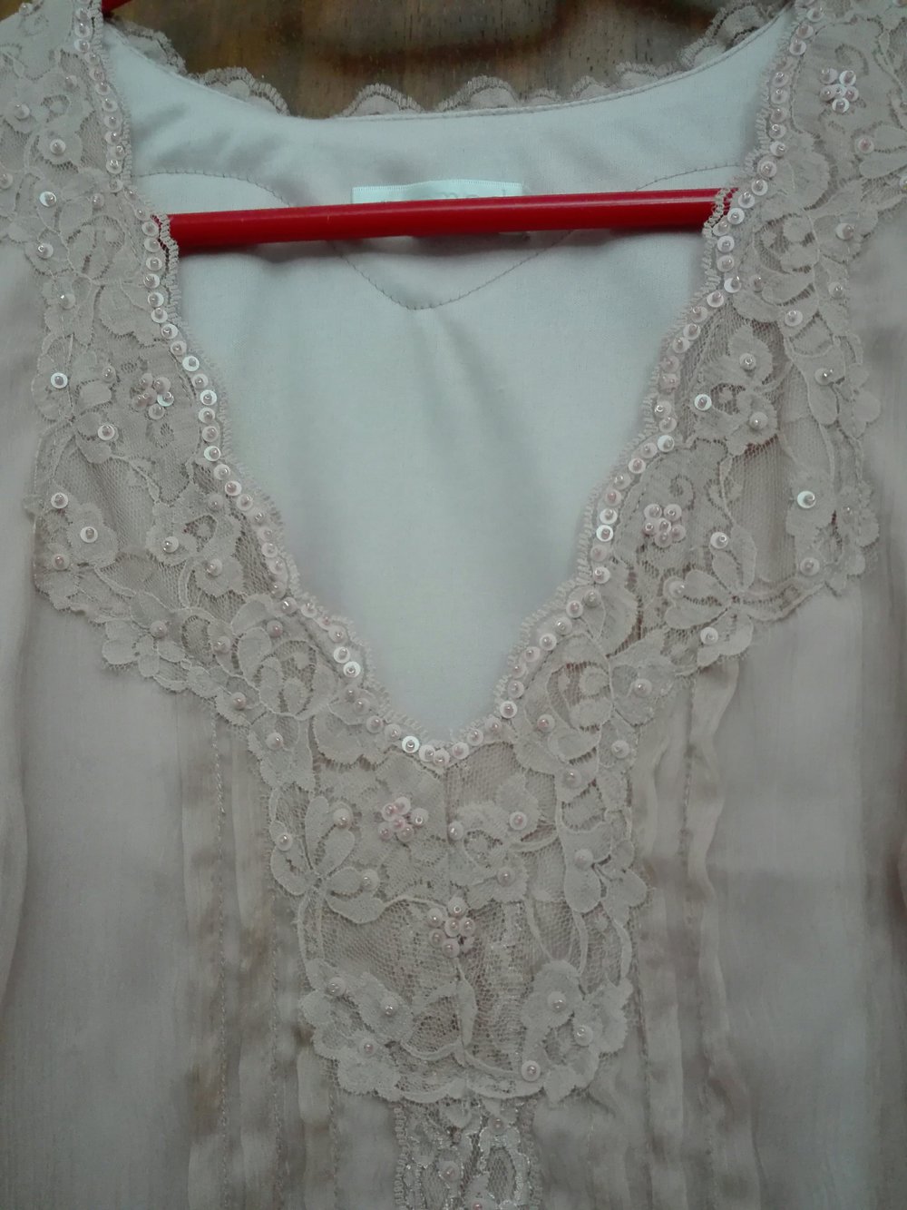 rosa Abendkleid mit Perlen und Pailletten