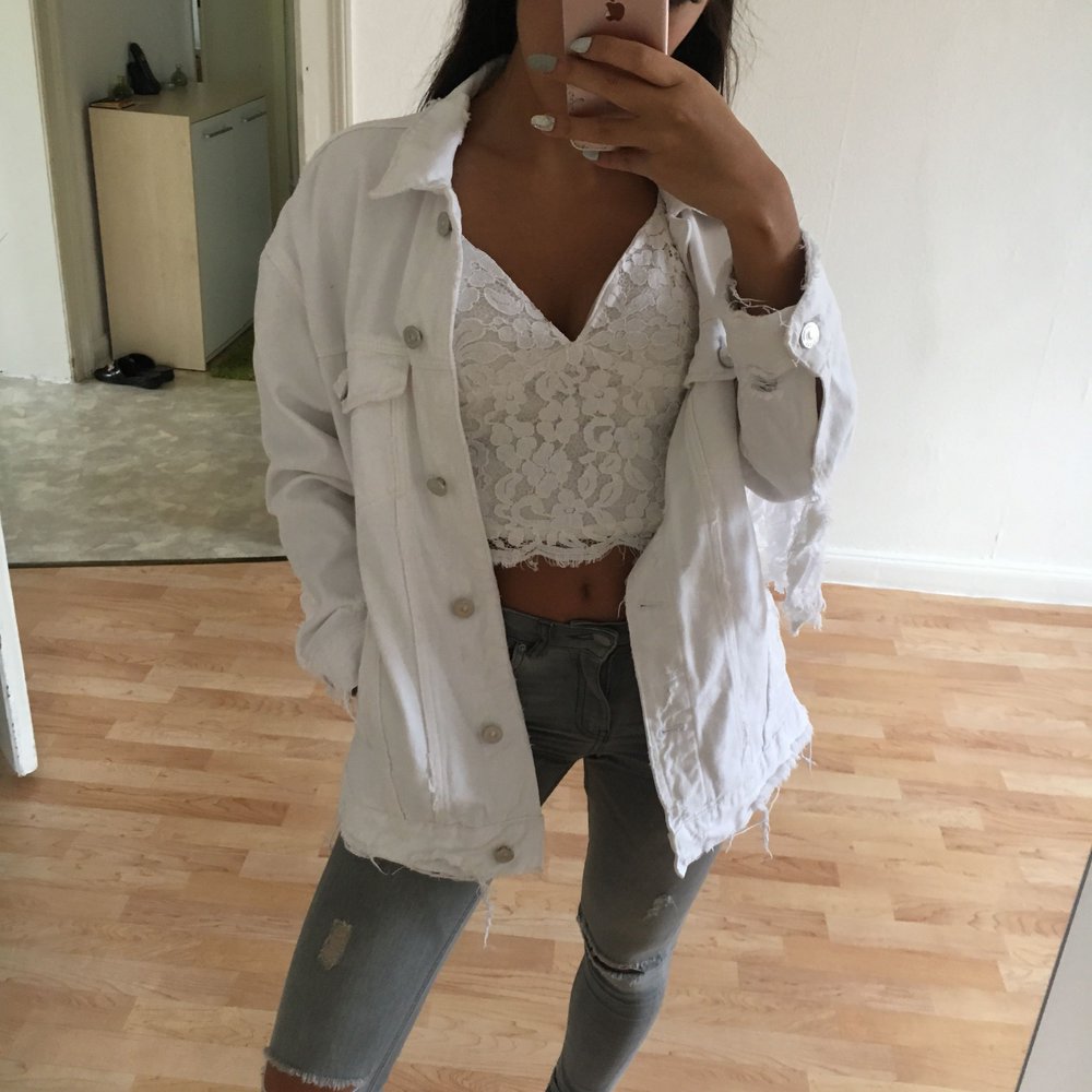 Destroyed Jeansjacke Fransen Blogger 