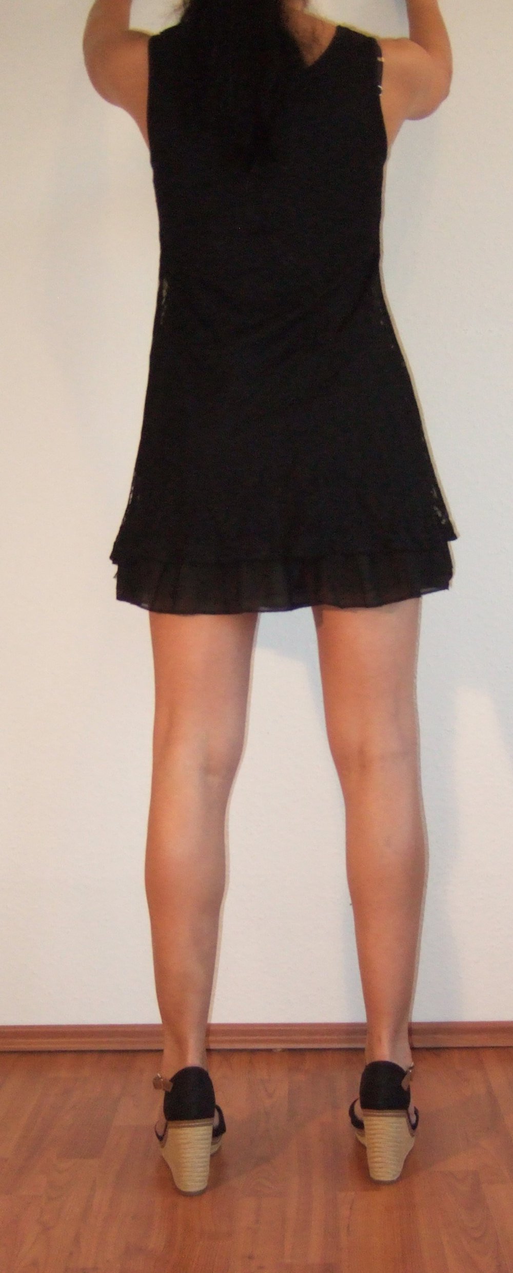 Schickes schwarzes Partykleid aus Spitze von One Green Elephant