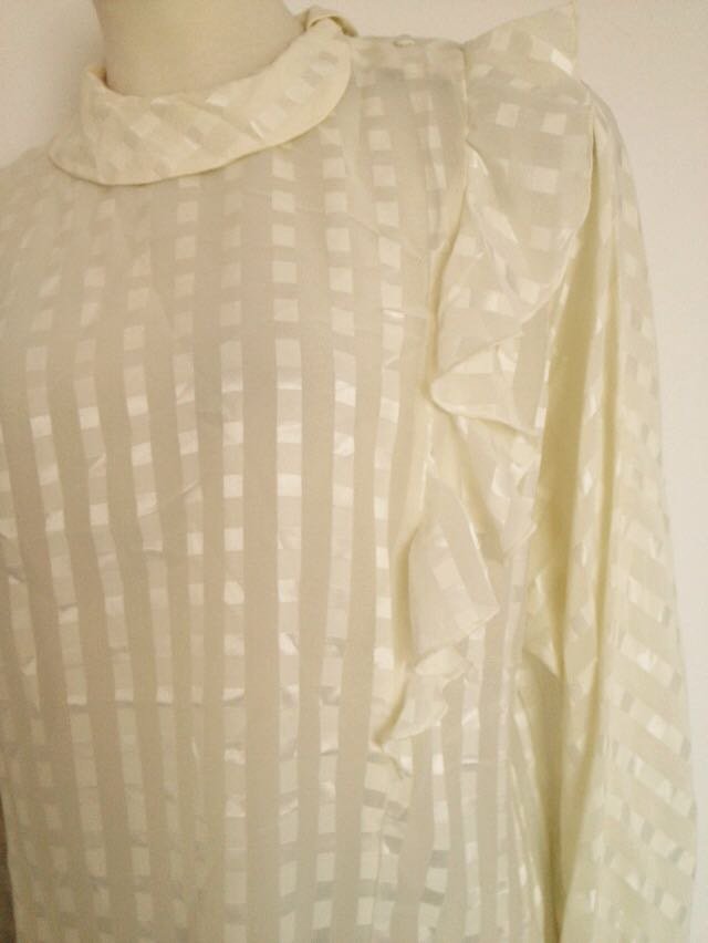 Exclusive Design Vintage 80/90 Jahre Creme  Bluse 