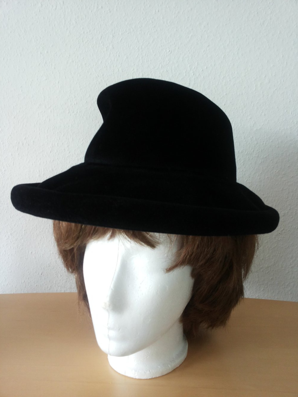Hut aus schwarzem Samt *Klassiker* *vintage*