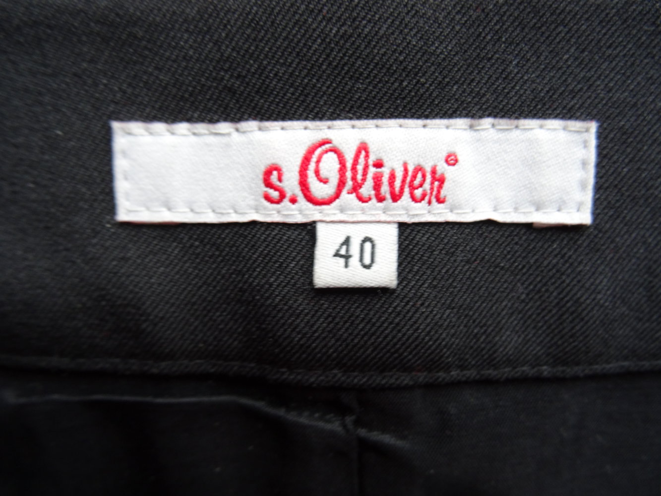 Schöner schwarzer Bleistift Rock S'Oliver Gr. 40
