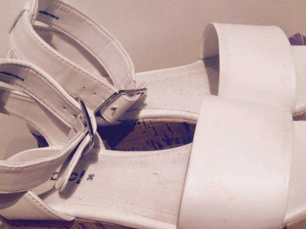 H&M //Weiße Plateau Wedges