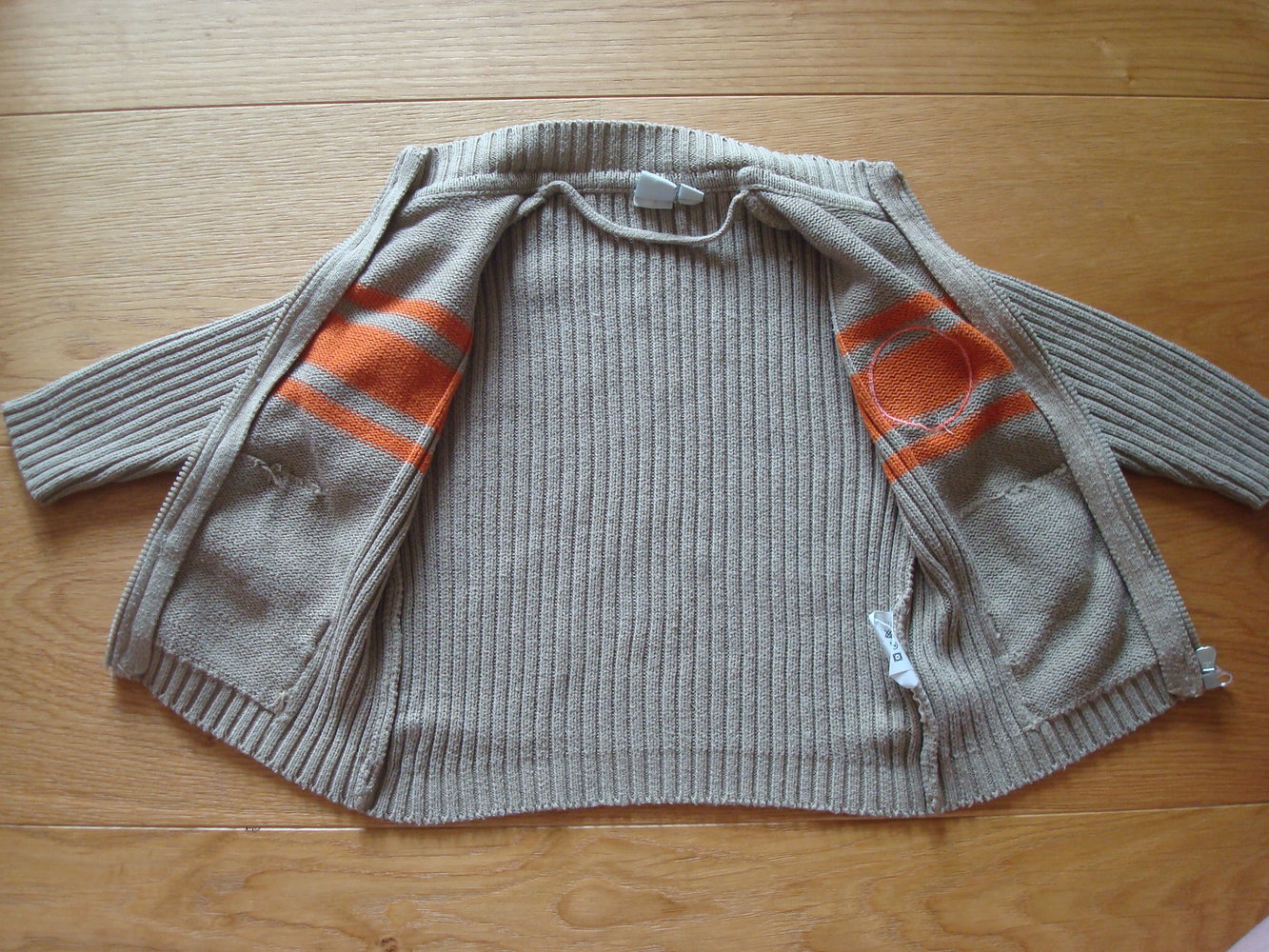 schöne Strickjacke Gr. 80