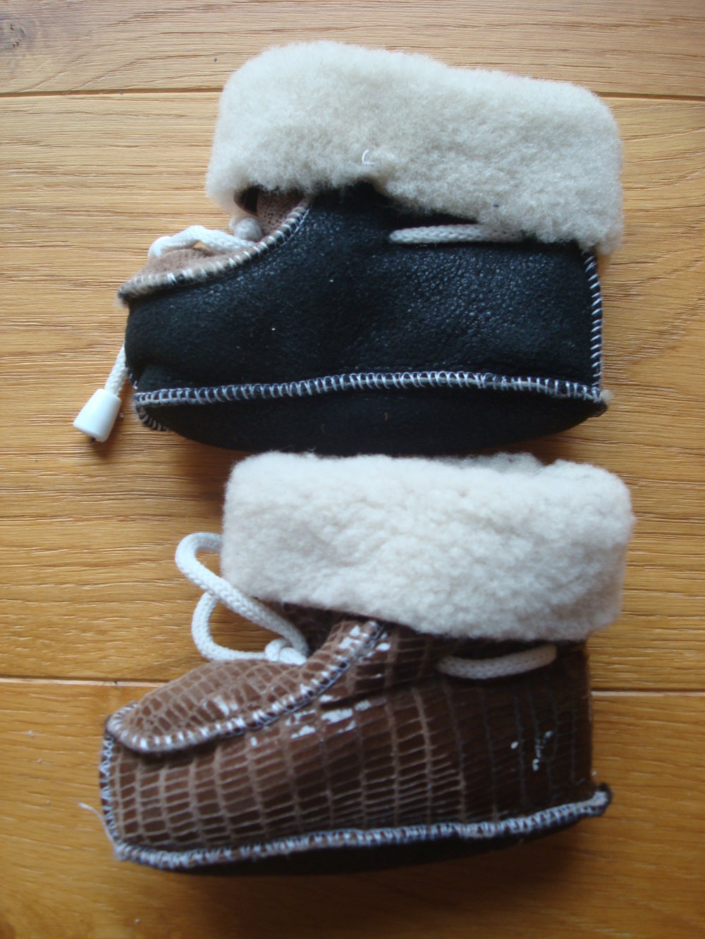 Krabbelschuhe, Lammfellschuhe, Babyschuhe, Wagenschuhe Gr. 17 unisex