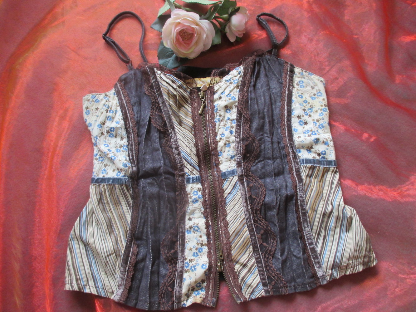 NEU * Lace Spitzen * Nostalgie * Folklore * Boho * Volks * Oktoberfest * Patchwork * Mieder * Blusen * Corp * Träger * Top 