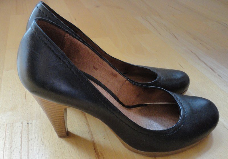 Elegante schwarze Pumps aus Leder mit Holzabsatz, Gr. 39