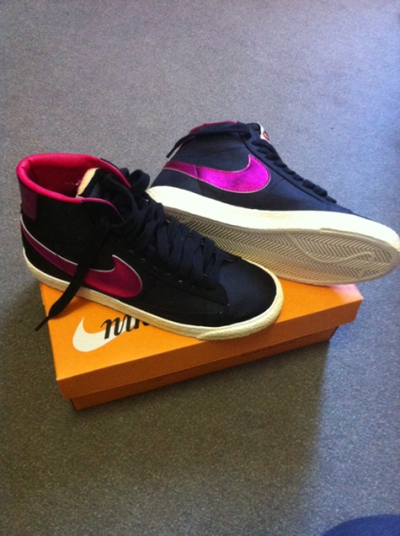Neu! Nike Blazer 36,5 Schwarz Pink
