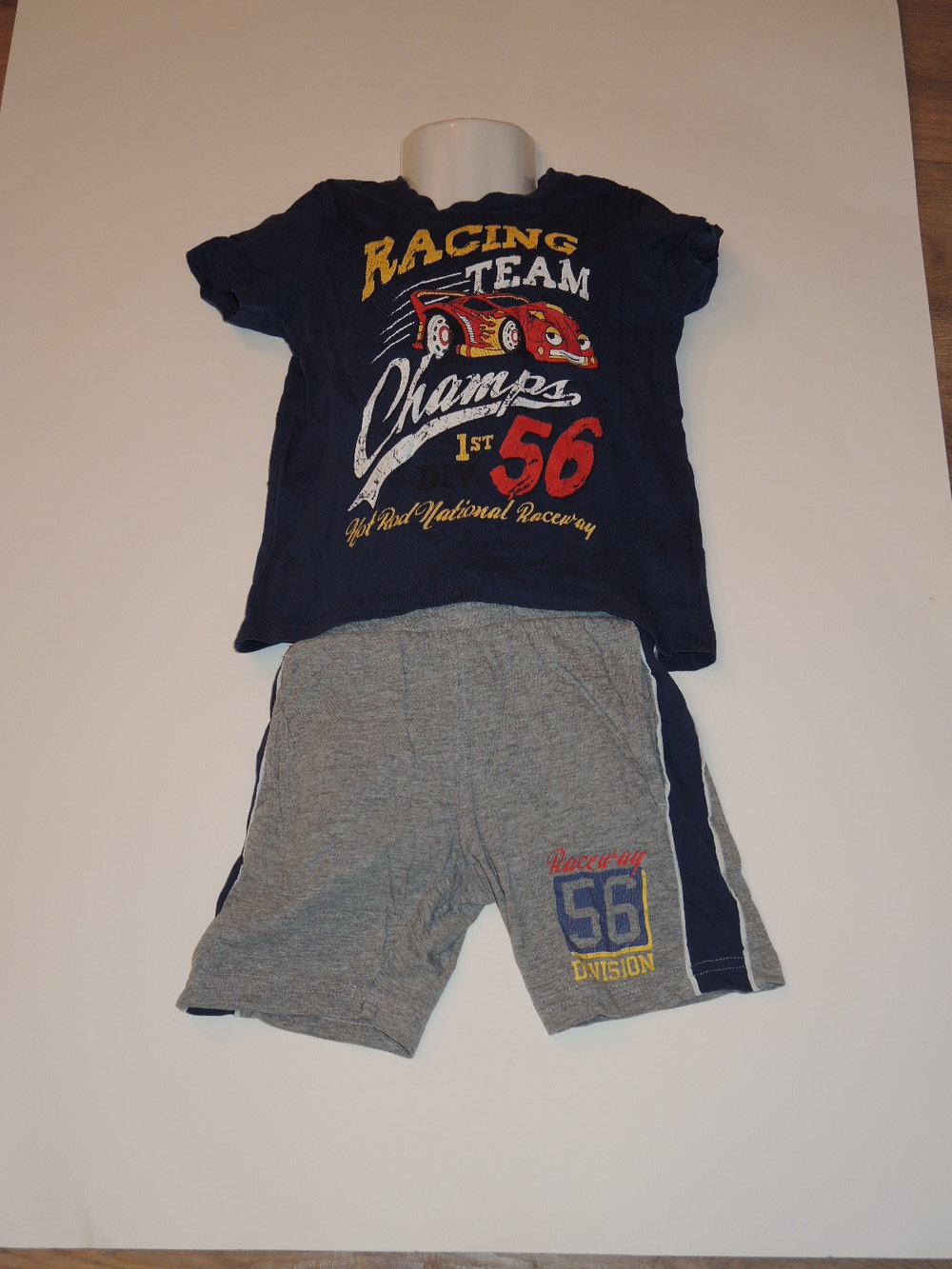 cooler kurzer Schlafanzug Racing Team Auto Aufdruck Gr.104 von E-Bound