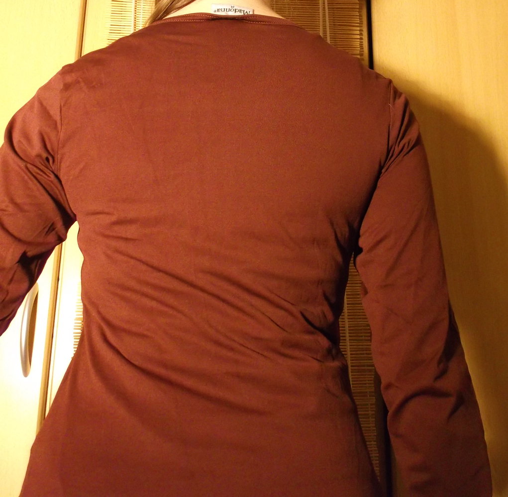 Weinrotes Longsleeve mit süßem Engel/Amor von Madonna