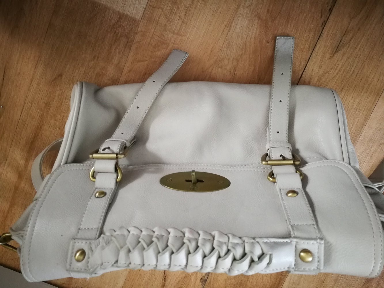 Mittelgroße Umhängetasche 