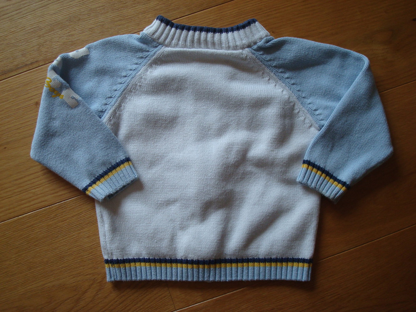 schöne Strickjacke Gr. 86/92