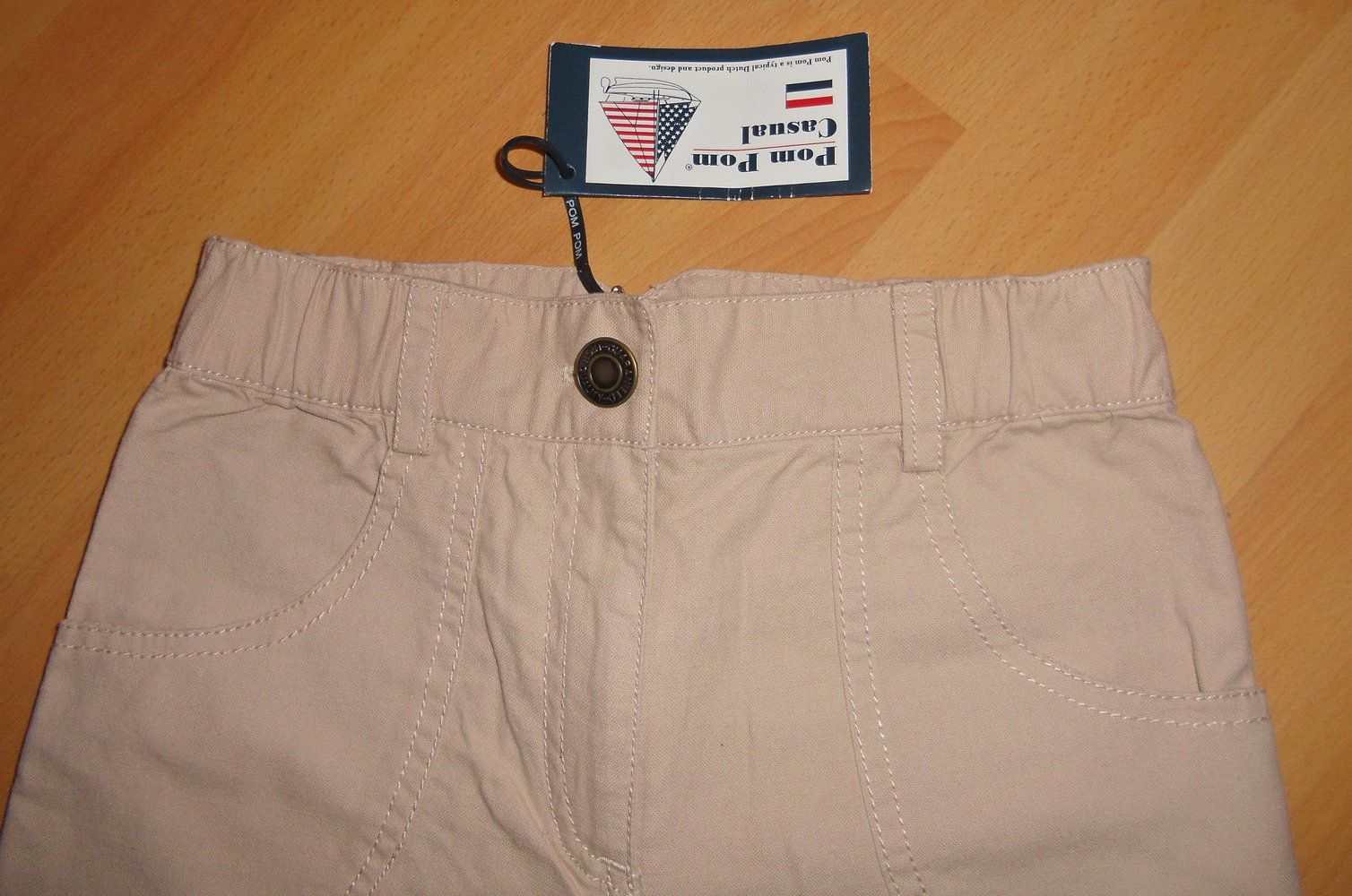 NEU-Pom Pom- ganz tolle, kurze Hose Gr.134/140