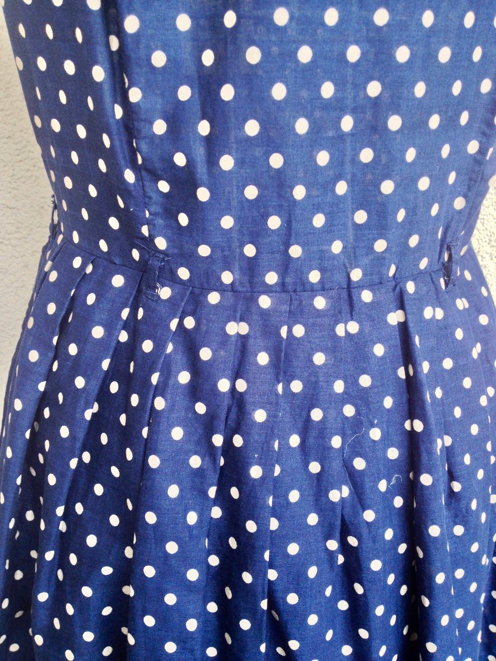 Neu! Wunderschönes Kleid mit Pünktchen und ausgestelltem Rock von Yumi