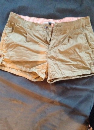 Schöne Shorts hotpants ONLY 38 beige