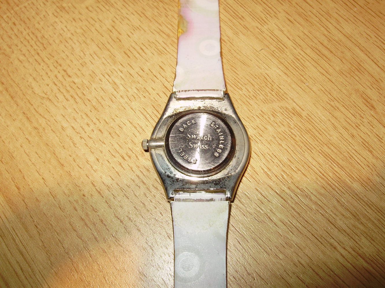 Swatch Armbanduhr pastellfarben Kreise dünn