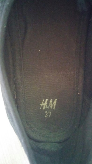 schwarze Halbschuhe / Ballerinas