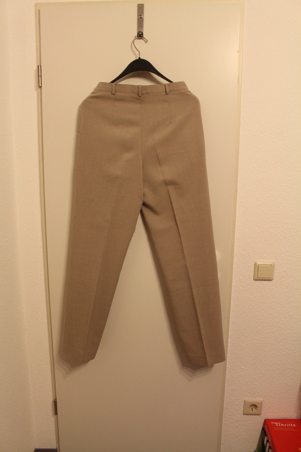 313. Damen Hosenanzug von Quelle, Gr. 38, Farbe sand/beige