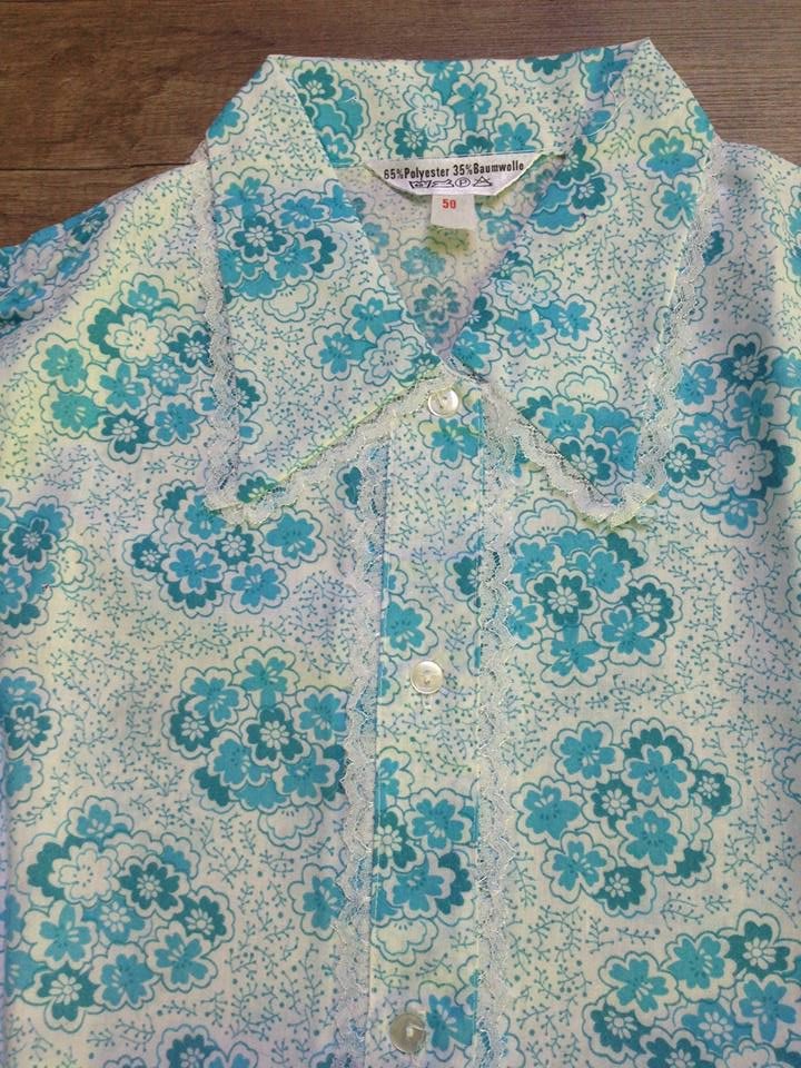 Blumenmuster-Schlafanzug aus guter alter Zeit! Blau-türkis-weiß! Original verpackt
