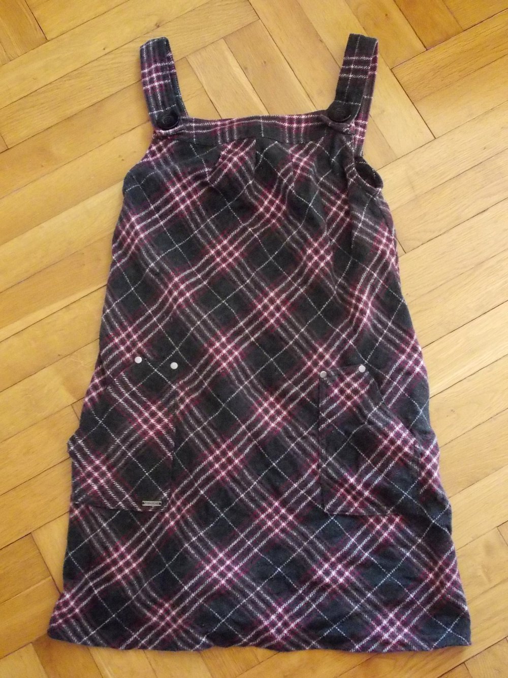 Karokleid Trägerkleid Gr. S schwarz rot grau weiß Winterkleid Shirtkleid karo kariert / New Yorker Fishbone