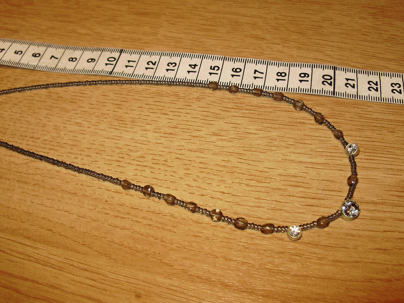 Kette Collier kleine durchsichtige Nonparailles + Glitzersteine NEU