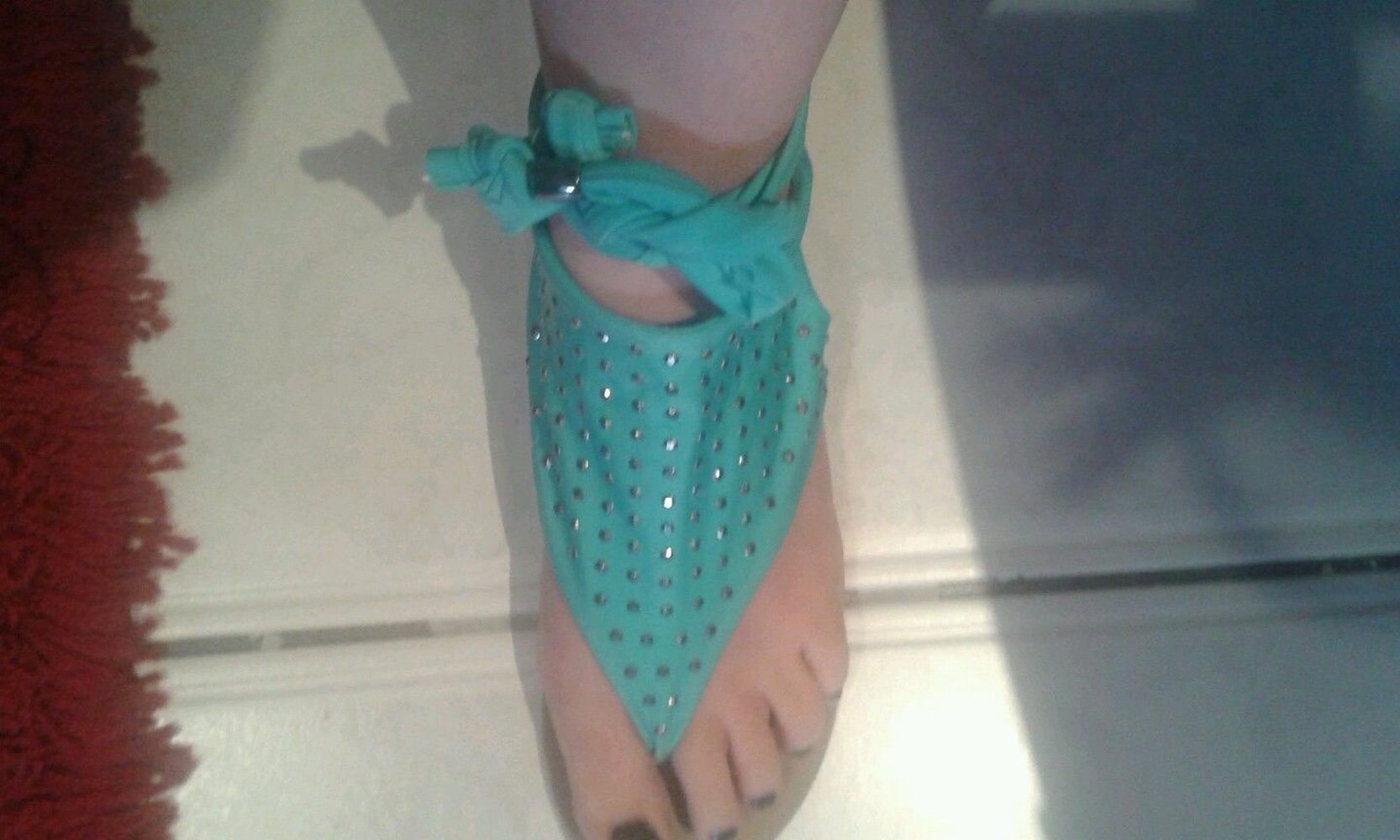 *** Neue ~ Sandaletten ~ Zehentrenner ~ Strass ***