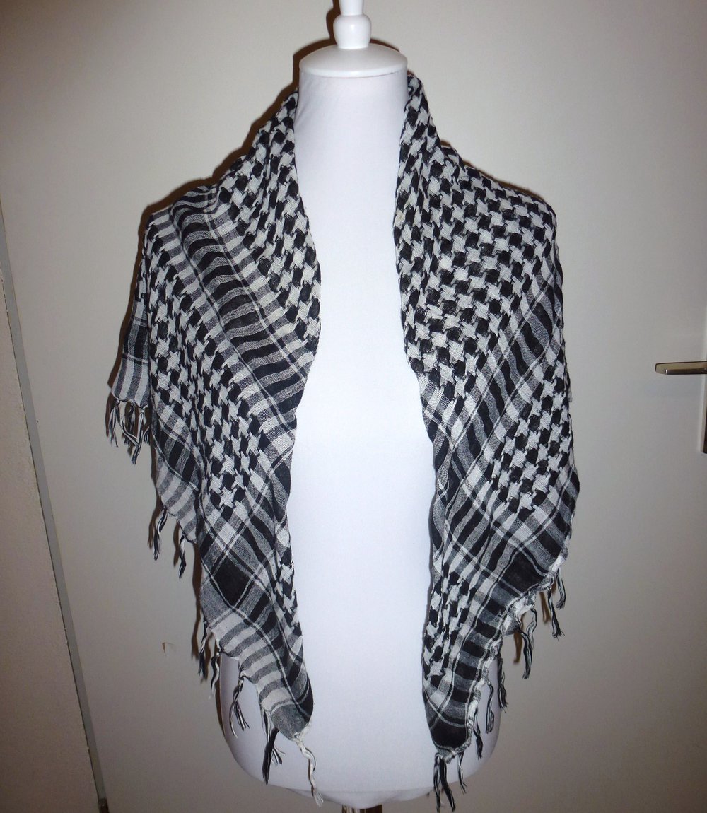 Schöner, großer warmer Schal Oversize