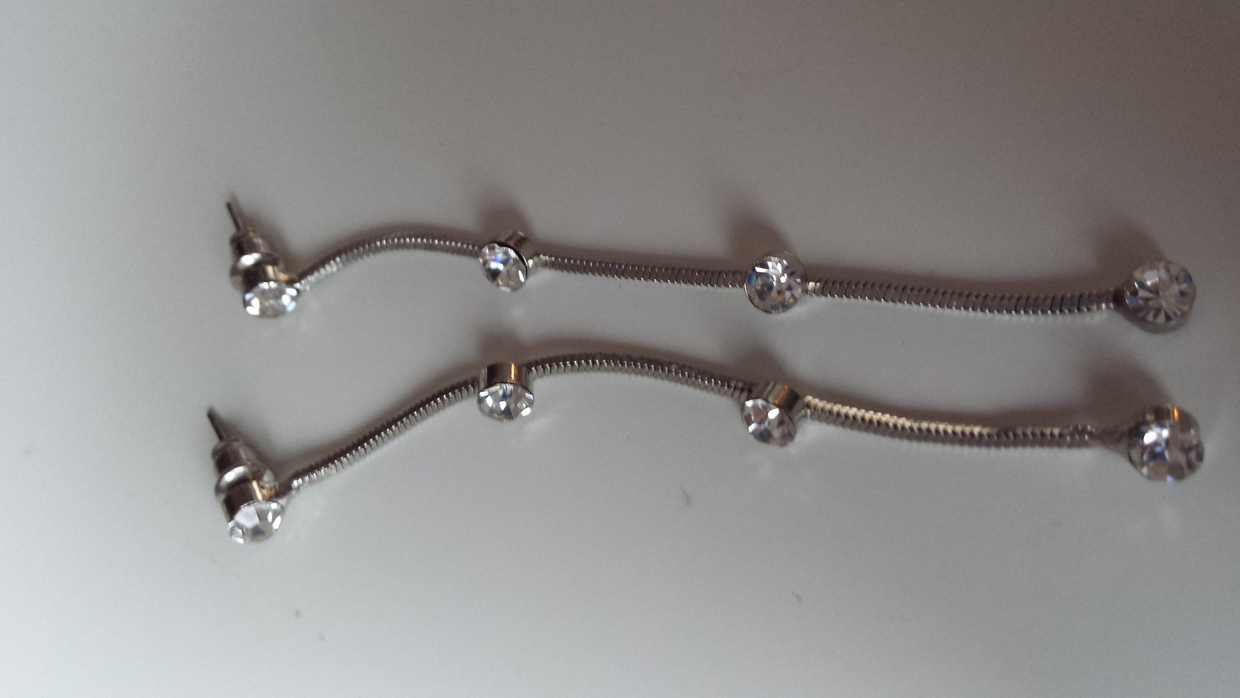 lange Ohrhänger mit Strass