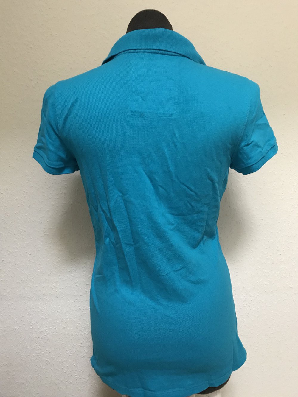 Knalliges Stretchpolo von Hollister