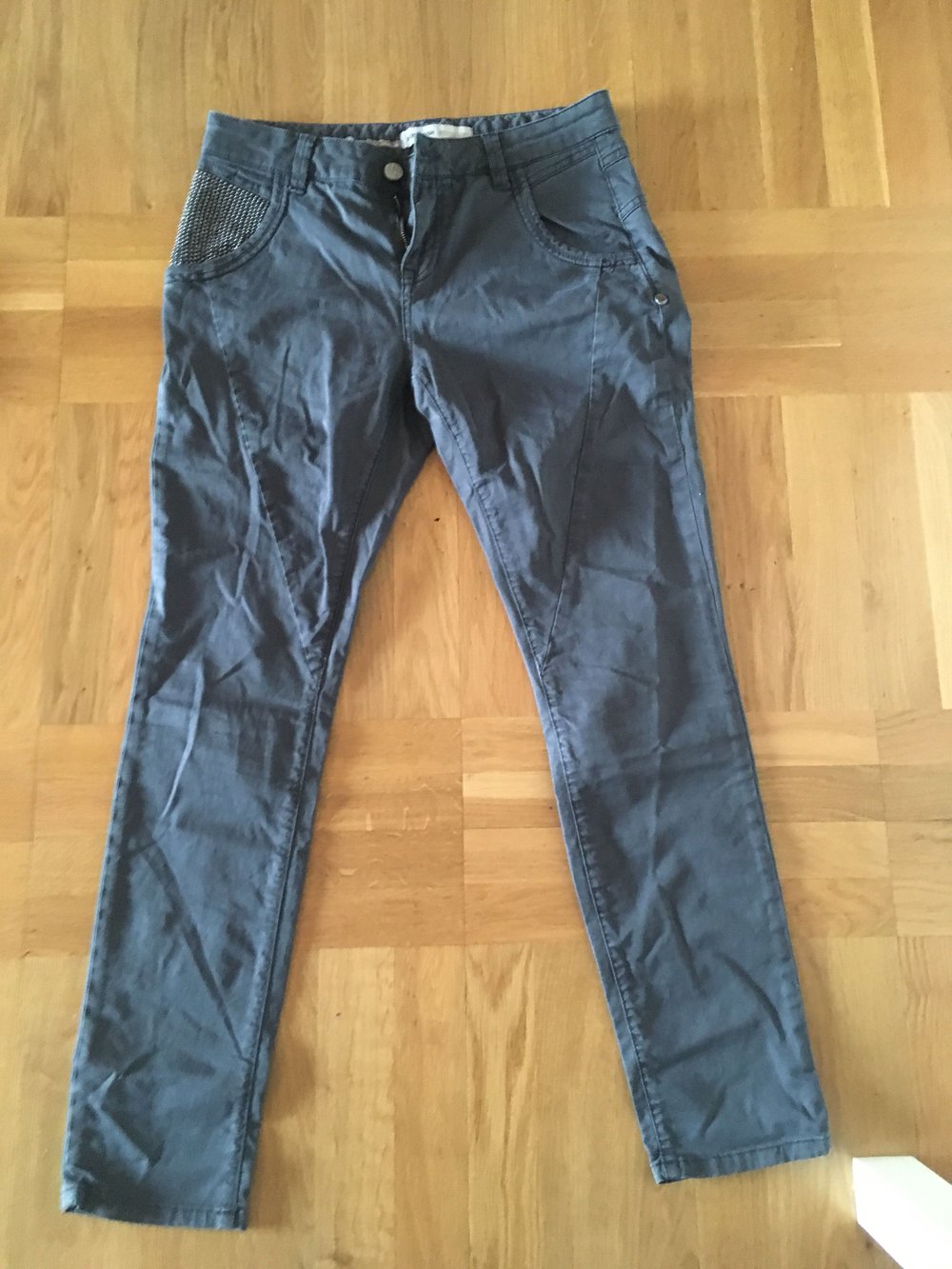 Damenhose Grösse 40