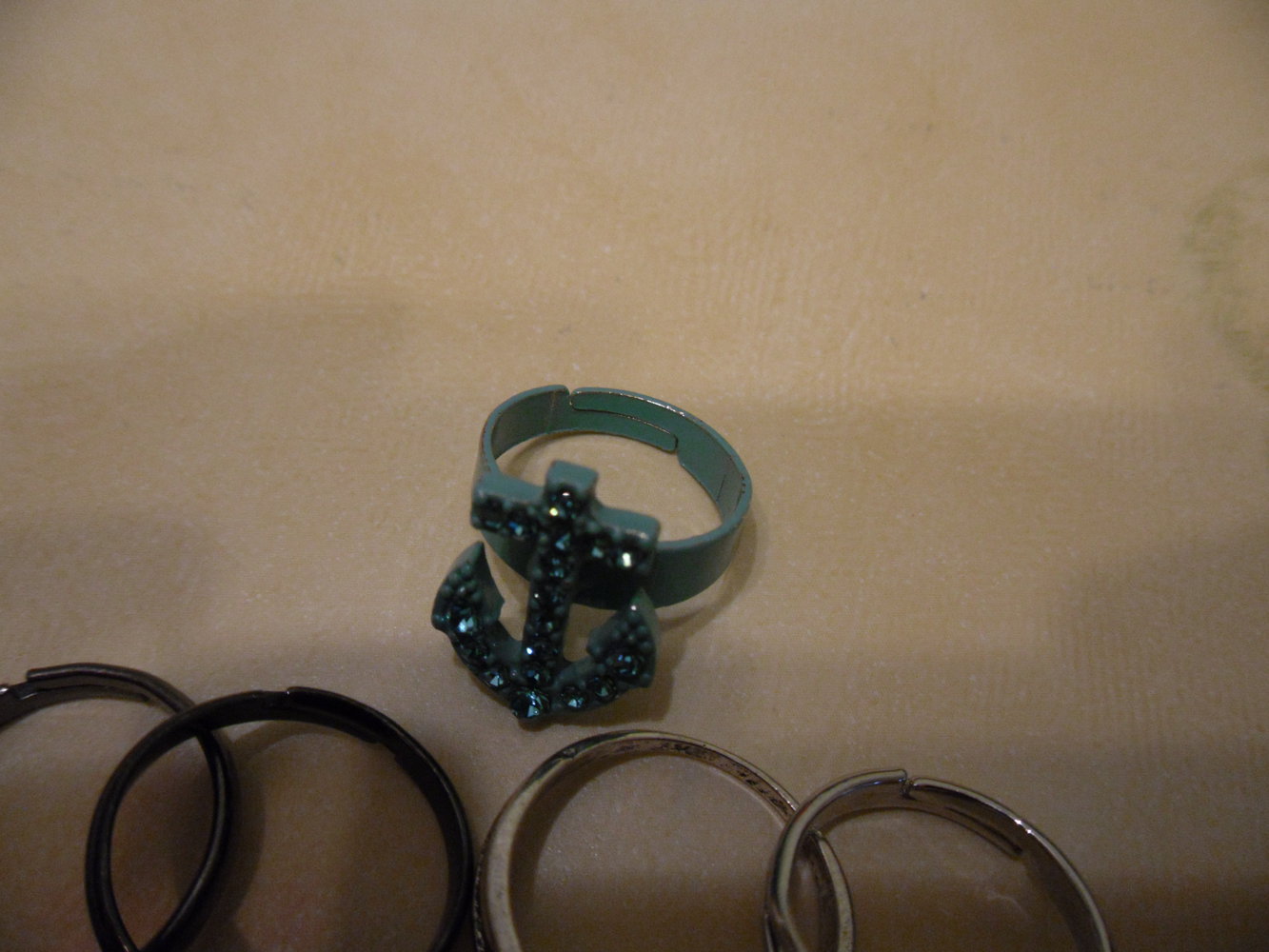 Verschiedene Modeschmuckringe