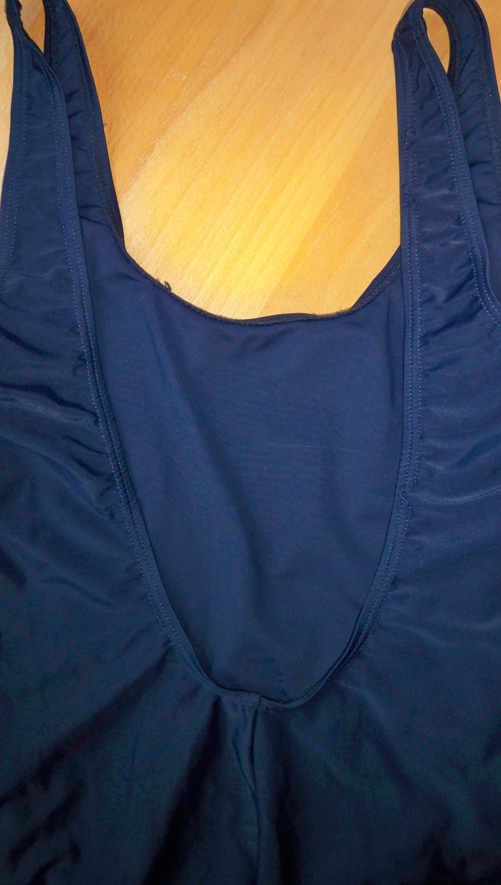 Badeanzug dunkelblau !