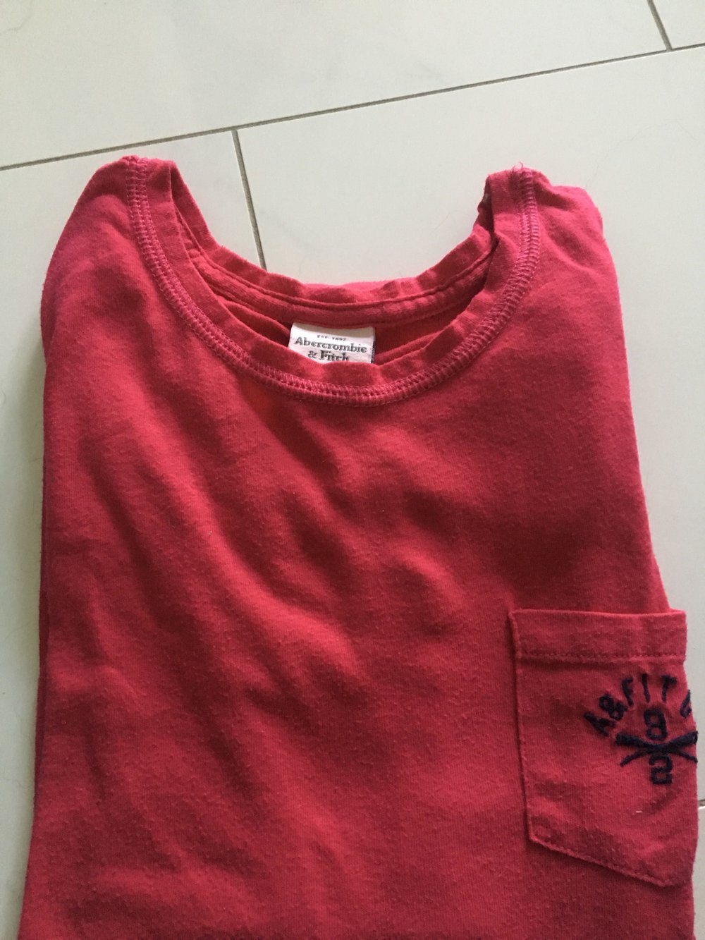 Rotes  A&F Sweatshirt 