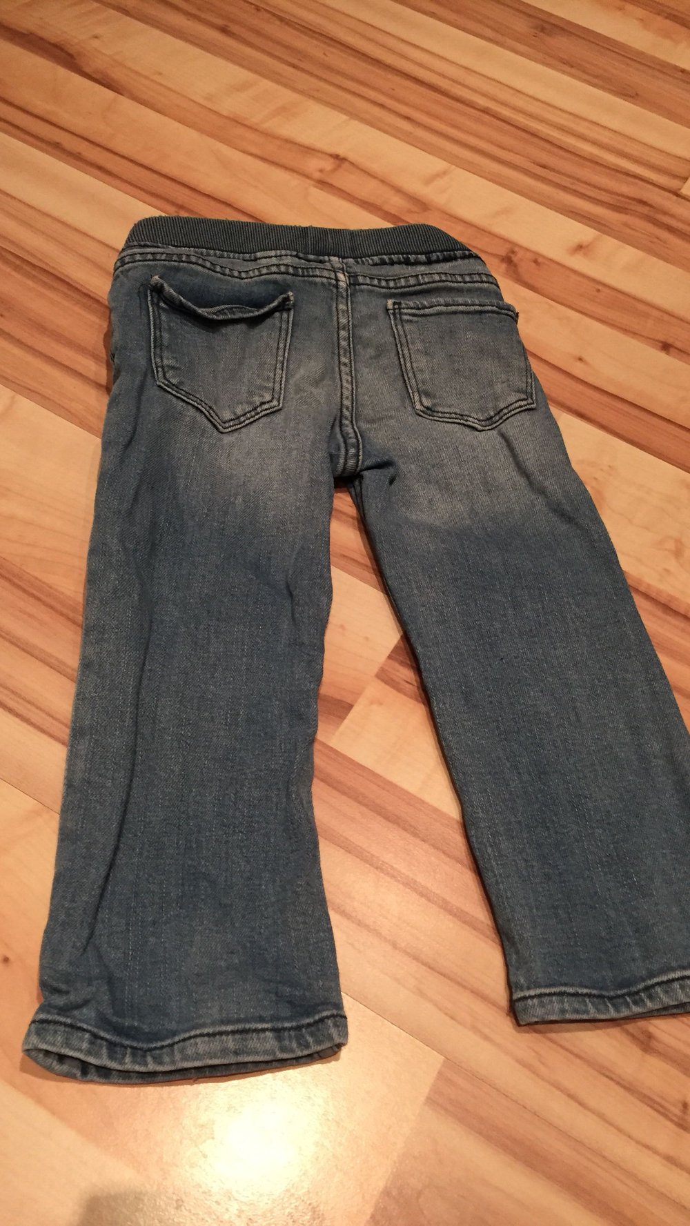 Mädchen Jeanshose mit Flicken