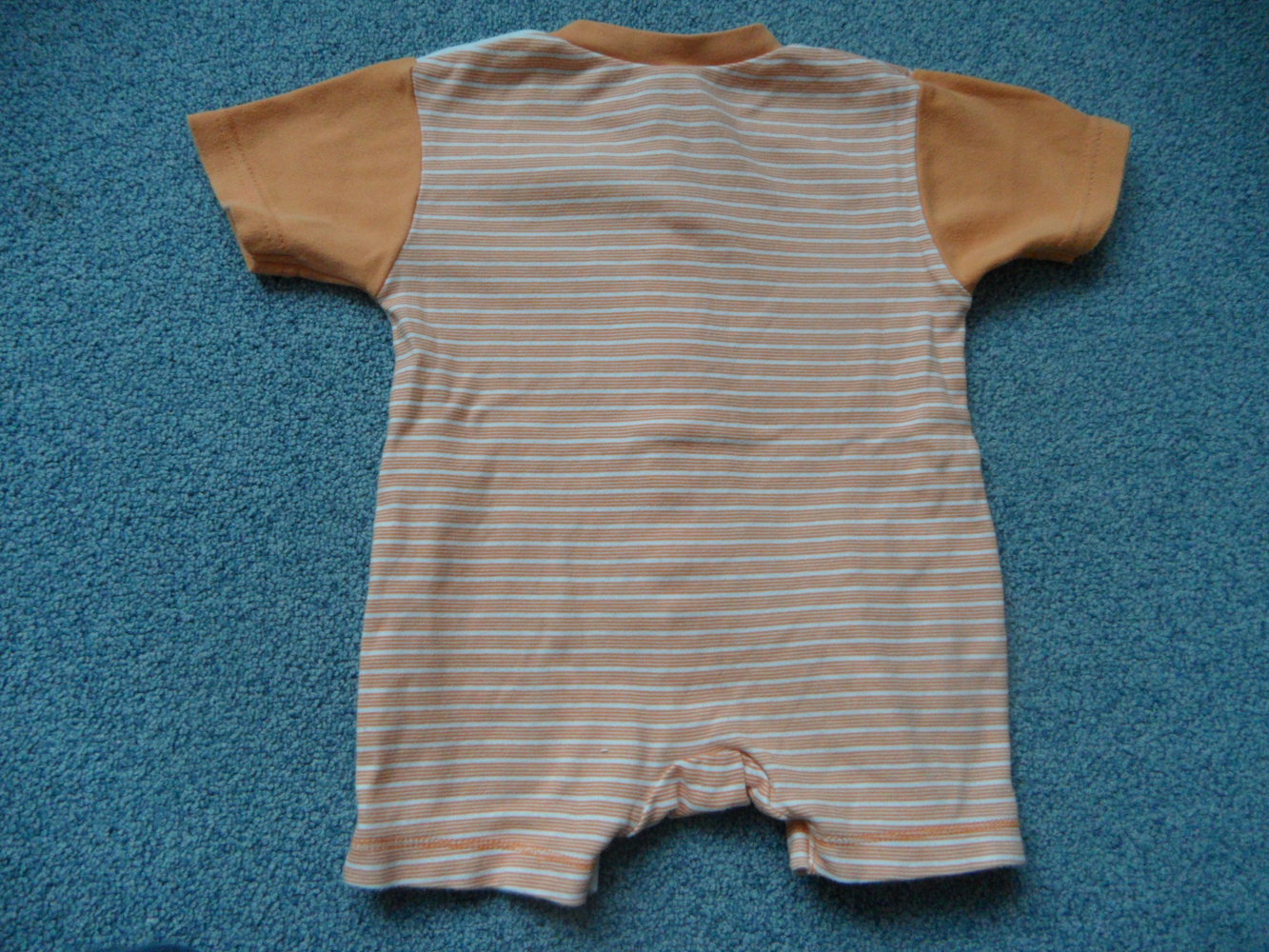 kurzer Schlafanzug Spieler Einteiler für den Sommer von C&A