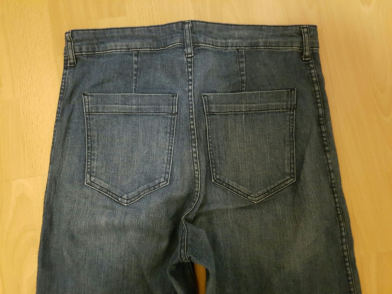 Schicke Jeans von H&M, Schlaghose, weiter Beinschnitt, Damen, dunkelblau, Grösse 42