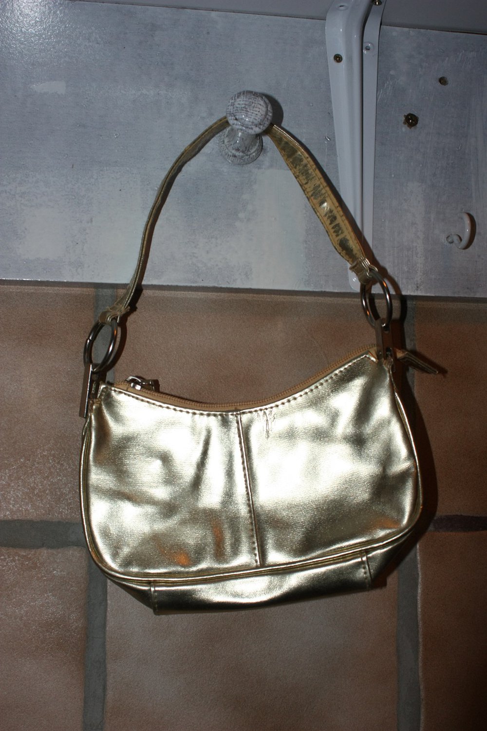 Kleines goldenes Party Handtäschen