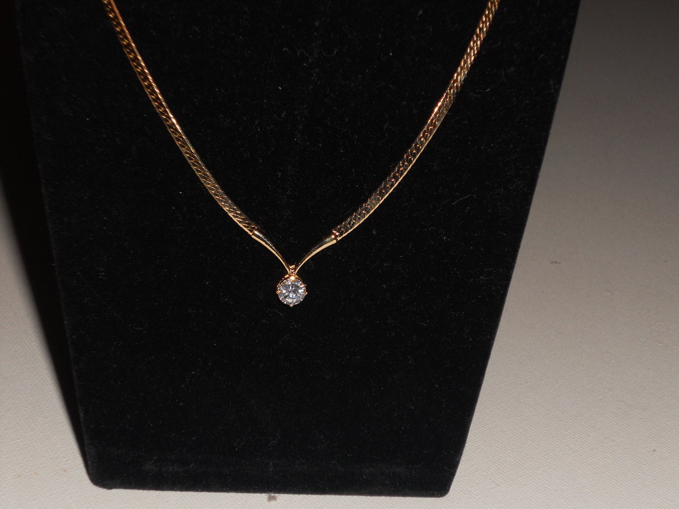 Sehr schöne neue Halskette