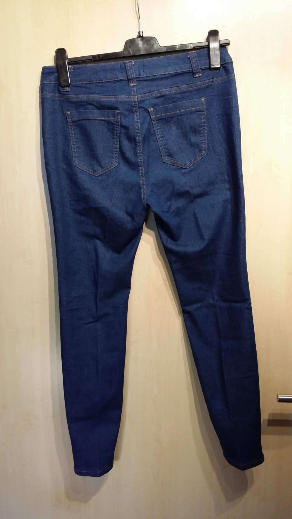 dunkelblaue Damenjeans - neu und unbenutzt Größe 44 / L