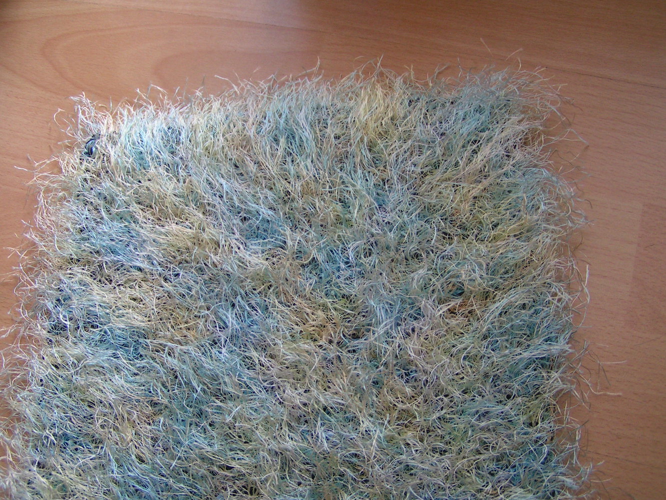 Langer warmer schöner Bändchengarn Schal 137cm Handarbeit Strickschal Neu