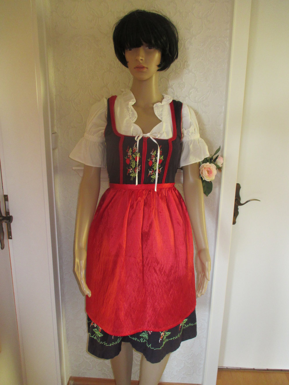 Granny VINTAGE Nostalgie Brauchtum Folklore Trachten Stickerei Volks- Oktoberfest Dirndl Kleid 