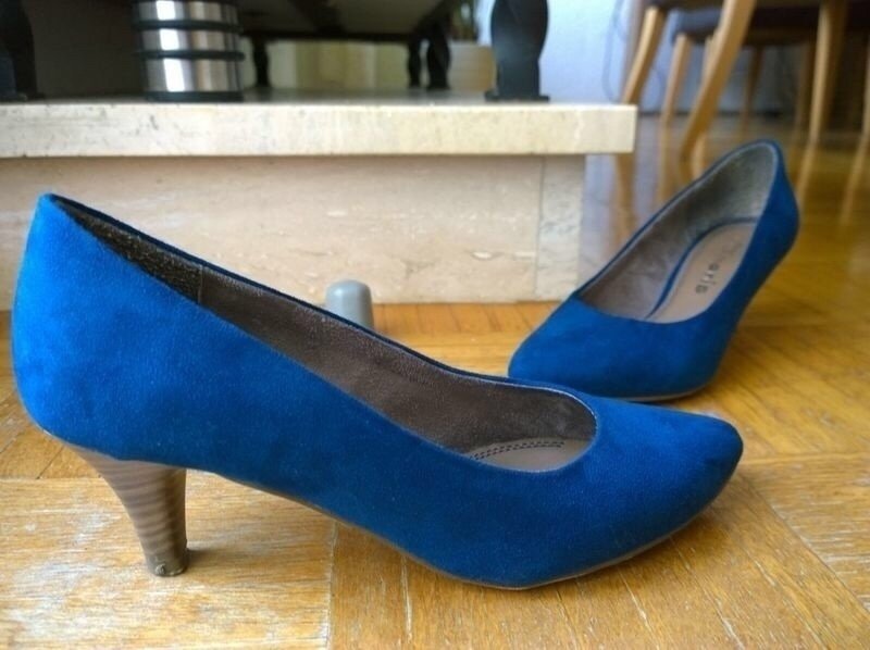 Blaue Pumps von Tamaris