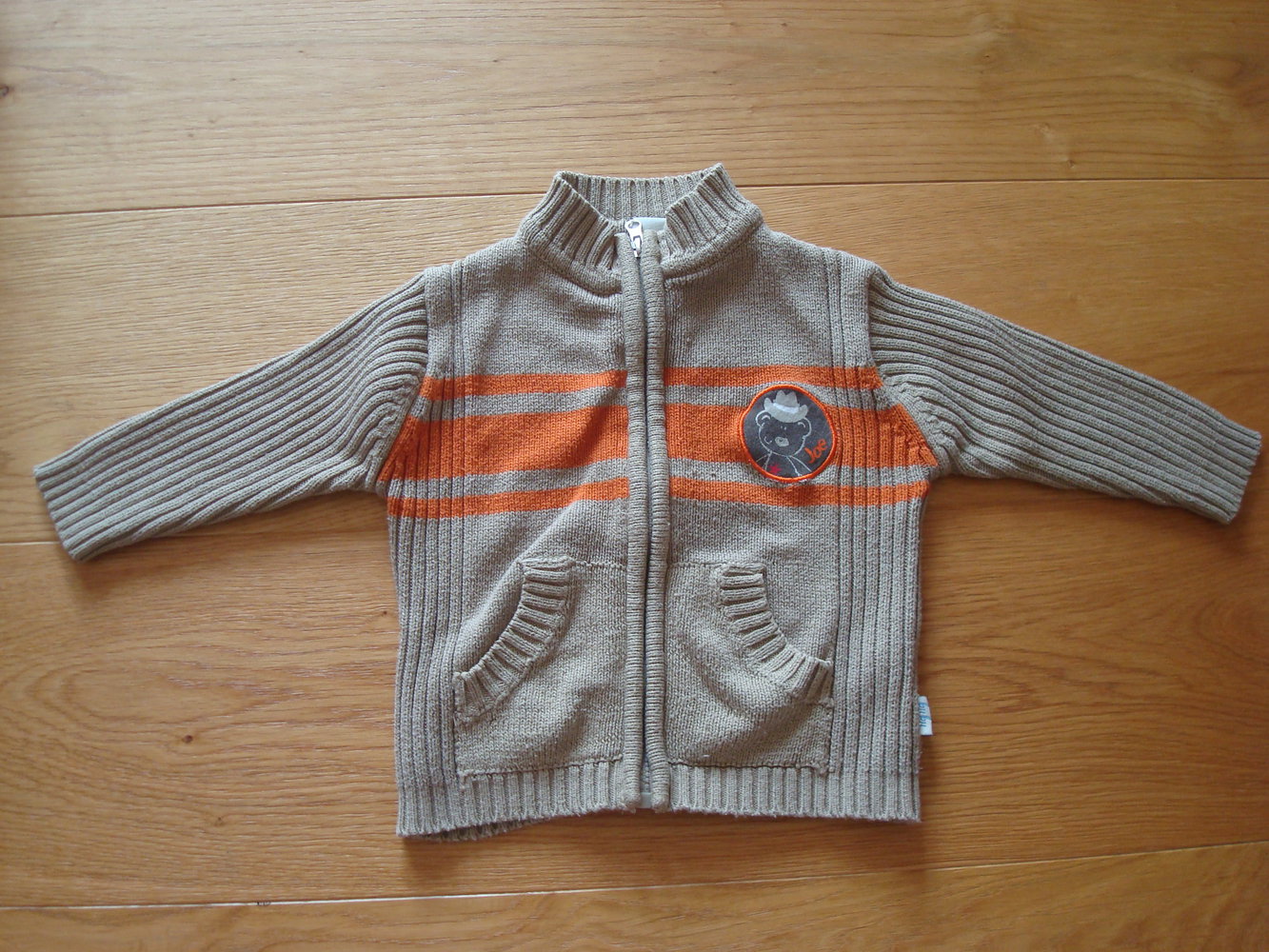 schöne Strickjacke Gr. 80