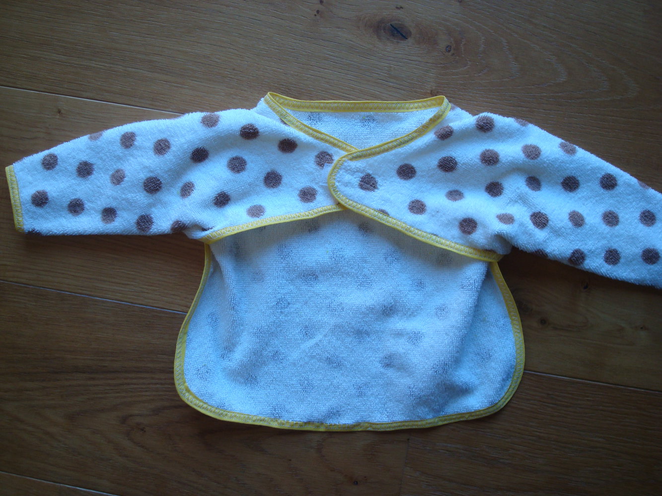 Lätzchen mit Arm und Klettverschluss, handmade, neu