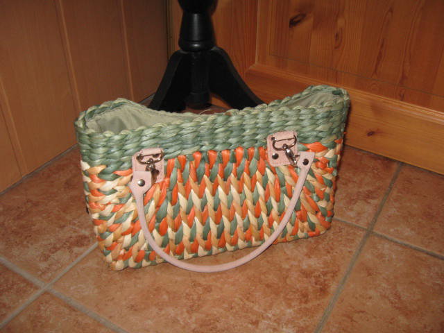 *** Neue Farbenfrohe Basttasche ***